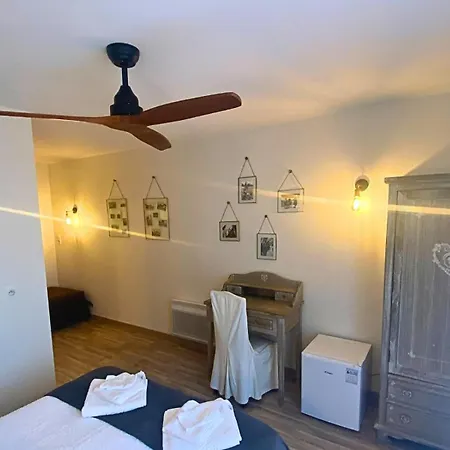 Le Domaine Du Gravier Bed and breakfast Gramat