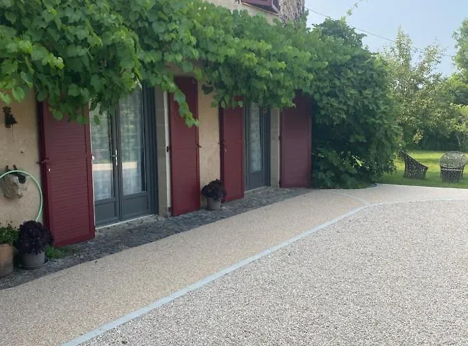 Le Domaine Du Gravier Bed and breakfast Gramat