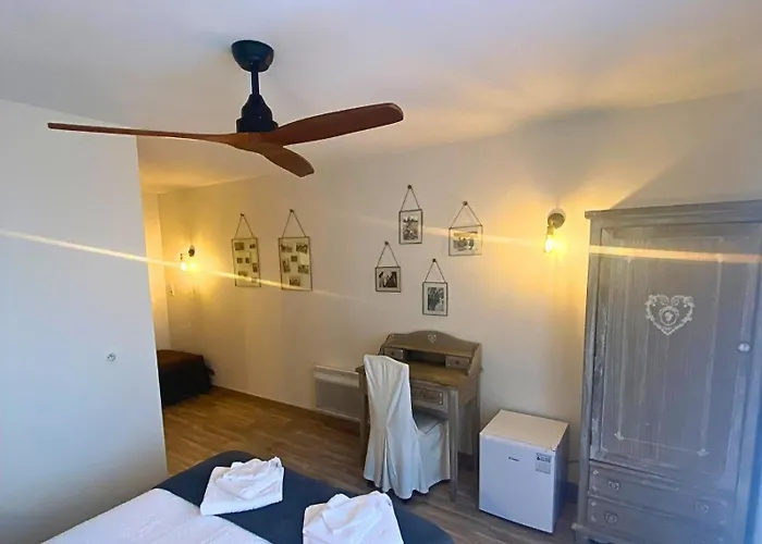 Le Domaine Du Gravier Bed and breakfast Gramat